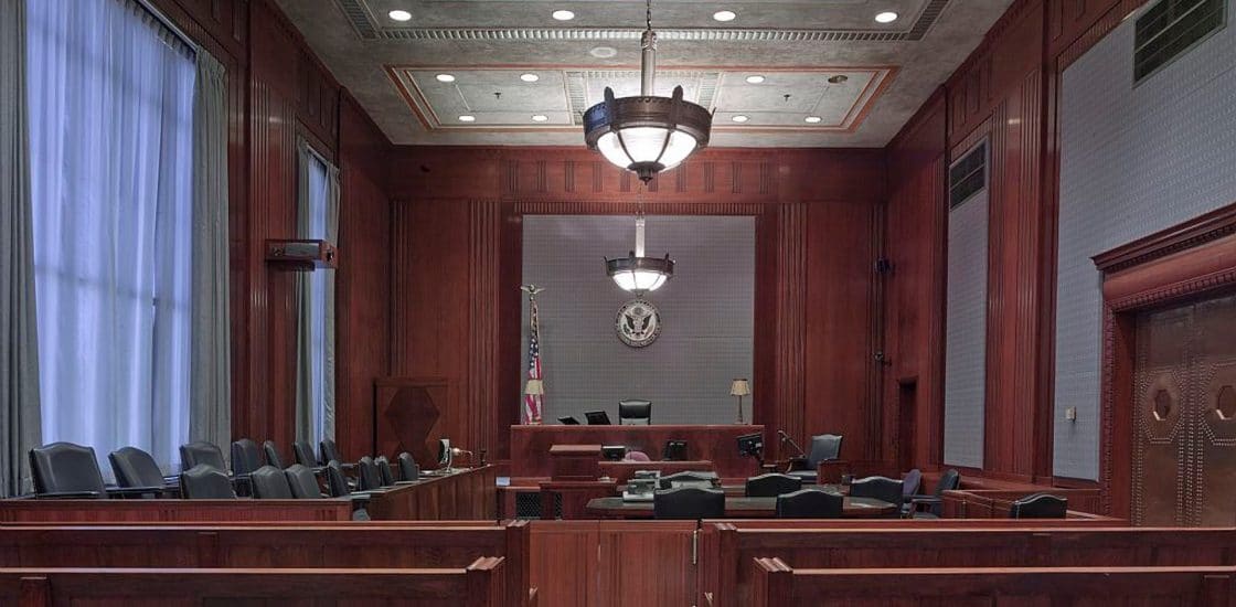 courtroom-898931_1920